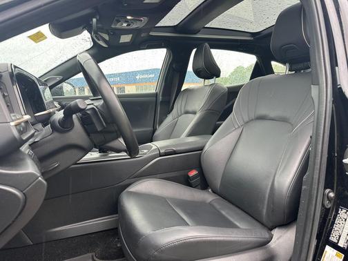 Black 2023 Toyota Crown Platinum
