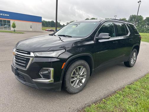 Mosaic Black Metallic 2023 Chevrolet Traverse LT Cloth