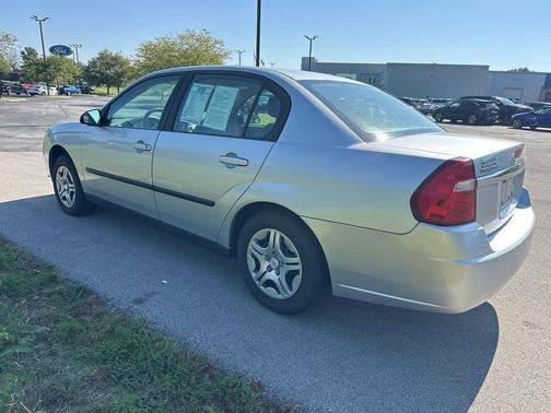 2004 Chevrolet Malibu Base