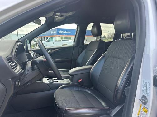 Oxford White 2023 Ford Escape ST-Line