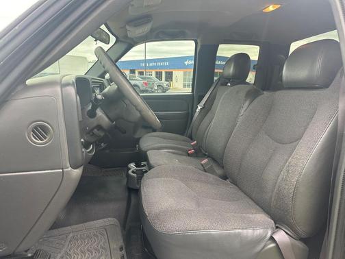 Summit White 2004 Chevrolet Silverado 2500 H/D Extended Cab