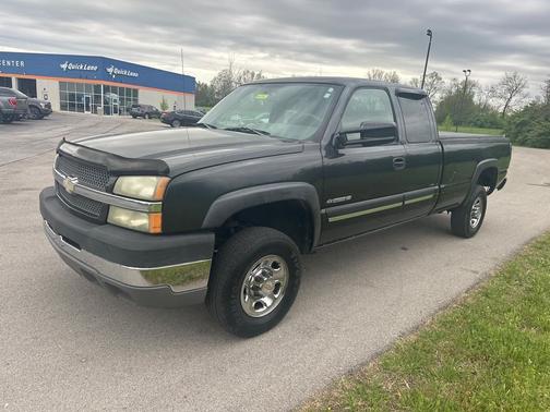 Summit White 2004 Chevrolet Silverado 2500 H/D Extended Cab