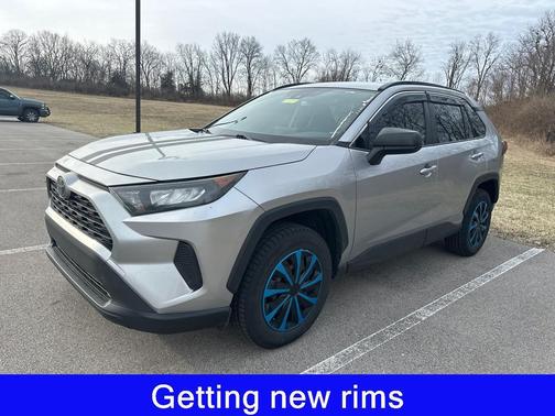 2019 Toyota RAV4 LE
