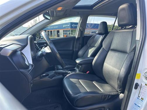 Blizzard Pearl 2014 Toyota RAV4 Limited