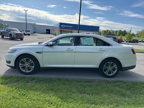 2015 Ford Taurus SEL