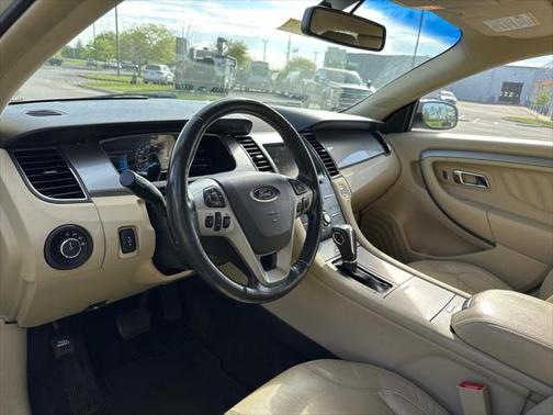 2015 Ford Taurus SEL