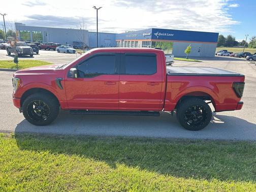 Race Red 2022 Ford F-150 XLT