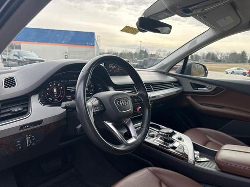 2019 Audi Q7 45 Premium Plus