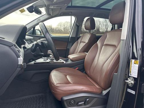 2019 Audi Q7 45 Premium Plus
