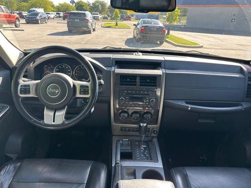 True Blue Pearl 2012 Jeep Liberty Jet