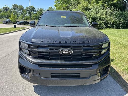 Agate Black 2026 Ford Expedition Max Platinum
