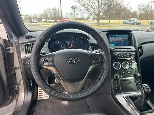 2013 Hyundai Genesis Coupe 3.8 Track