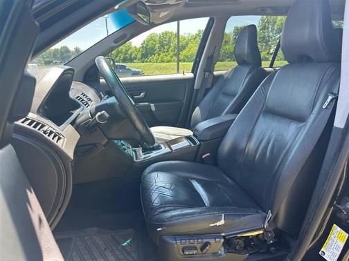 Black Stone 2011 Volvo XC90 3.2