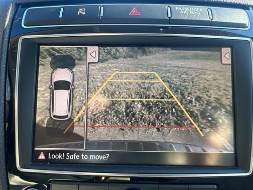 2015 Volkswagen Touareg V6 Lux