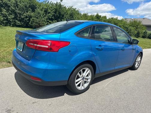 Blue Candy Metallic Tinted Clearcoat 2017 Ford Focus SE