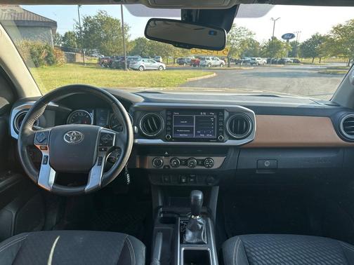 2020 Toyota Tacoma SR5