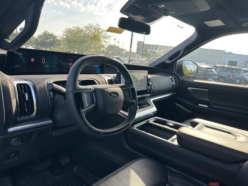 2025 Ford Expedition Tremor