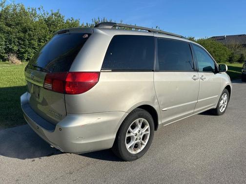 2005 Toyota Sienna XLE Limited