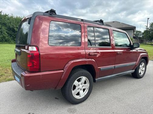 2007 Jeep Commander Sport