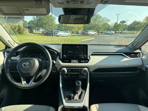 2020 Toyota RAV4 XLE Premium