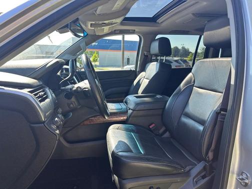 Silver Ice Metallic 2017 Chevrolet Suburban Premier