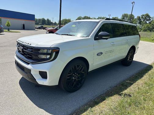 Star White Metallic Tri-Coat 2026 Ford Expedition Max Platinum