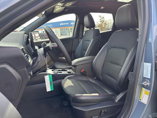 2025 Ford Escape ST-Line Select