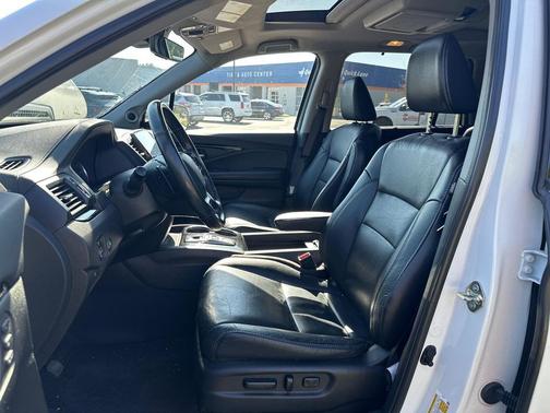 2020 Honda Pilot AWD Elite
