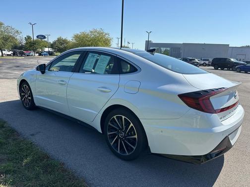 2021 Hyundai SONATA Limited