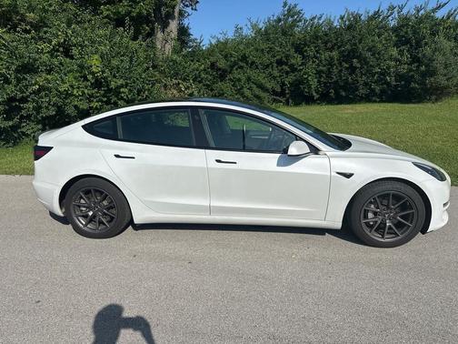 Pearl White Multi-Coat 2021 Tesla Model 3 Long Range