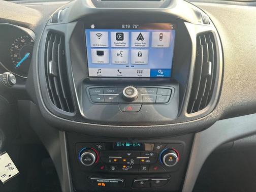 Lightning Blue Metallic 2018 Ford Escape SE