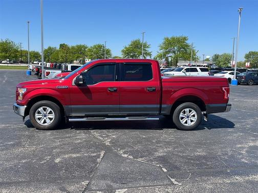 Ruby Red Metallic Tinted Clearcoat/Magnetic 2017 Ford F-150 XLT