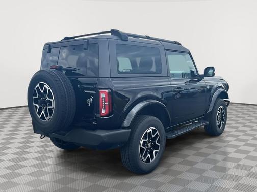 Shadow Black 2021 Ford Bronco Outer Banks