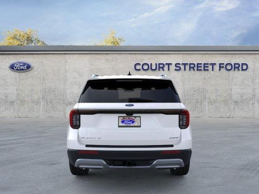 Star White Metallic Tri-Coat 2026 Ford Explorer Platinum