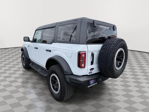 Oxford White 2025 Ford Bronco Badlands