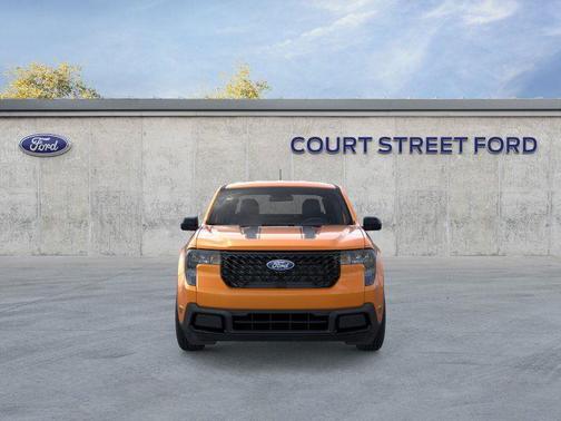 Orange Fury Metallic Tri-Coat 2026 Ford Maverick XLT