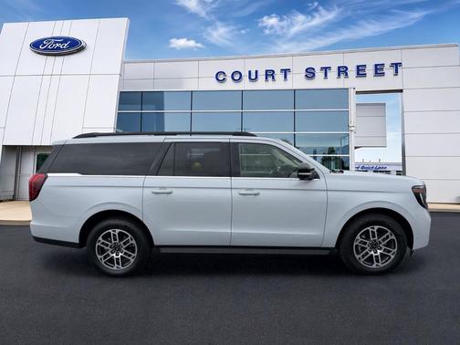 Space Silver 2025 Ford Expedition Max Active 4x4