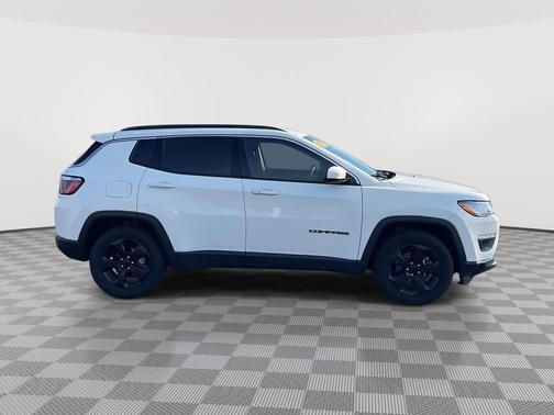 White Clearcoat 2017 Jeep Compass Latitude