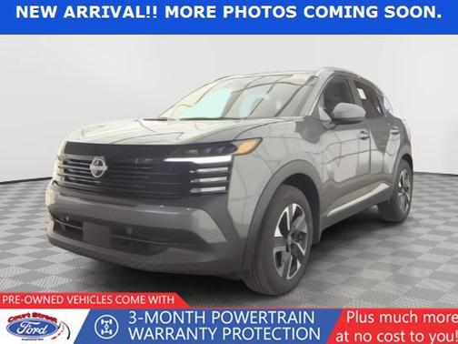 Gun Metallic 2025 Nissan Kicks SV