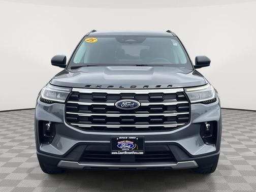 Carbonized Gray 2025 Ford Explorer Active
