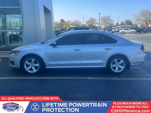 2014 Volkswagen Passat SE