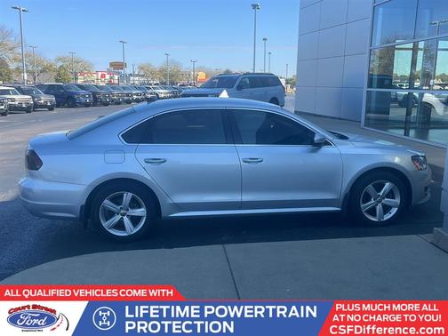 2014 Volkswagen Passat SE