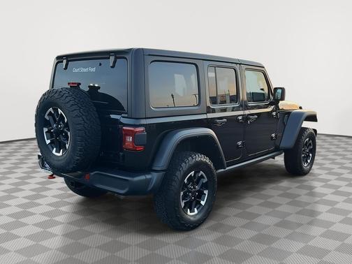 Black Clearcoat 2024 Jeep Wrangler Rubicon