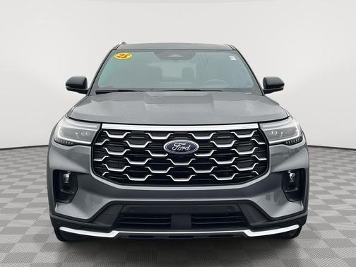 Carbonized Gray Metallic 2025 Ford Explorer Platinum