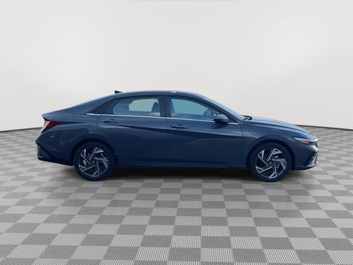Ecotronic Gray 2025 Hyundai ELANTRA SEL