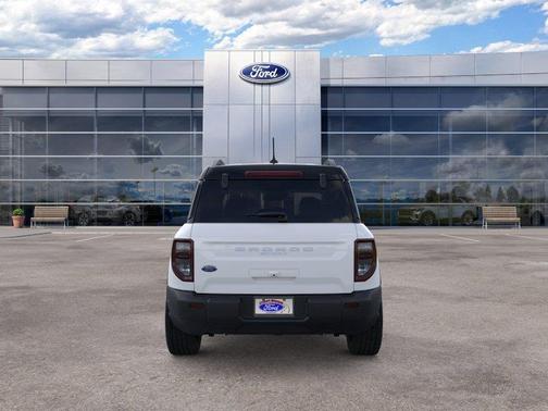 Oxford White 2026 Ford Bronco Sport Outer Banks