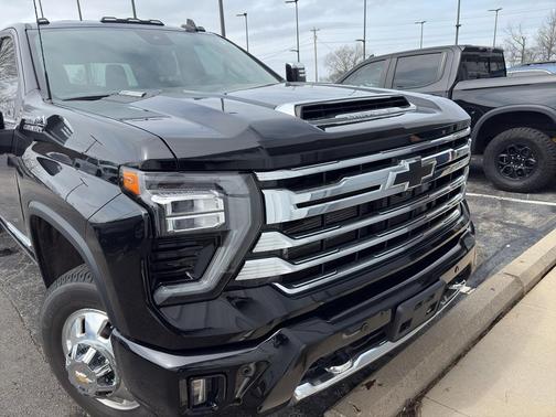 Black 2024 Chevrolet Silverado 3500 High Country
