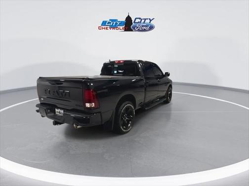 2017 RAM 1500 Night Crew Cab 4x4 6'4' Box