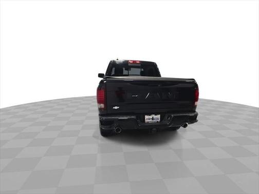 2017 RAM 1500 Night Crew Cab 4x4 6'4' Box