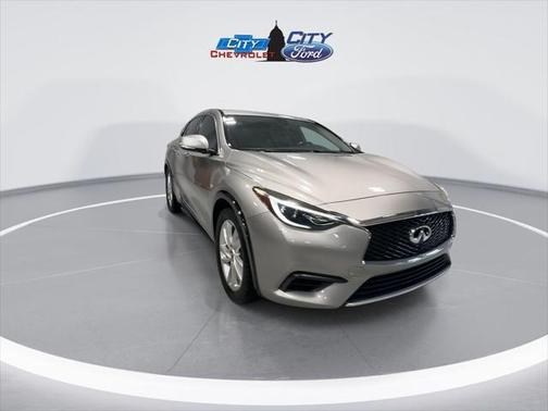 2018 INFINITI QX30 Luxury